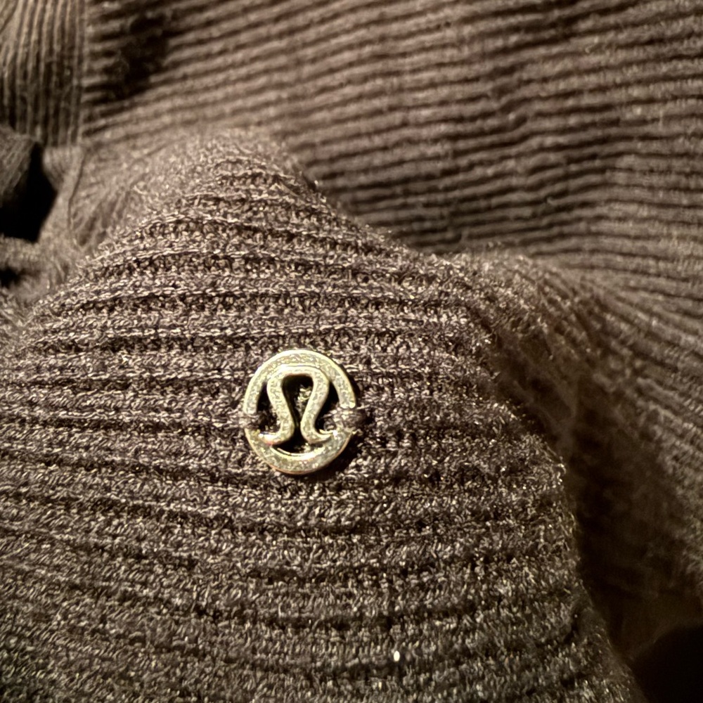 LULULEMON 5% CASHMERE CARDIGAN SIZE M - Picture 3 of 4